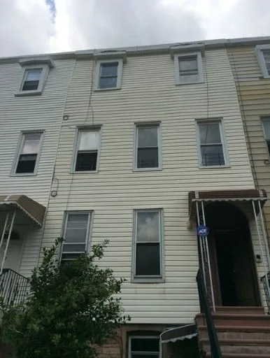 House exterior before the renovation